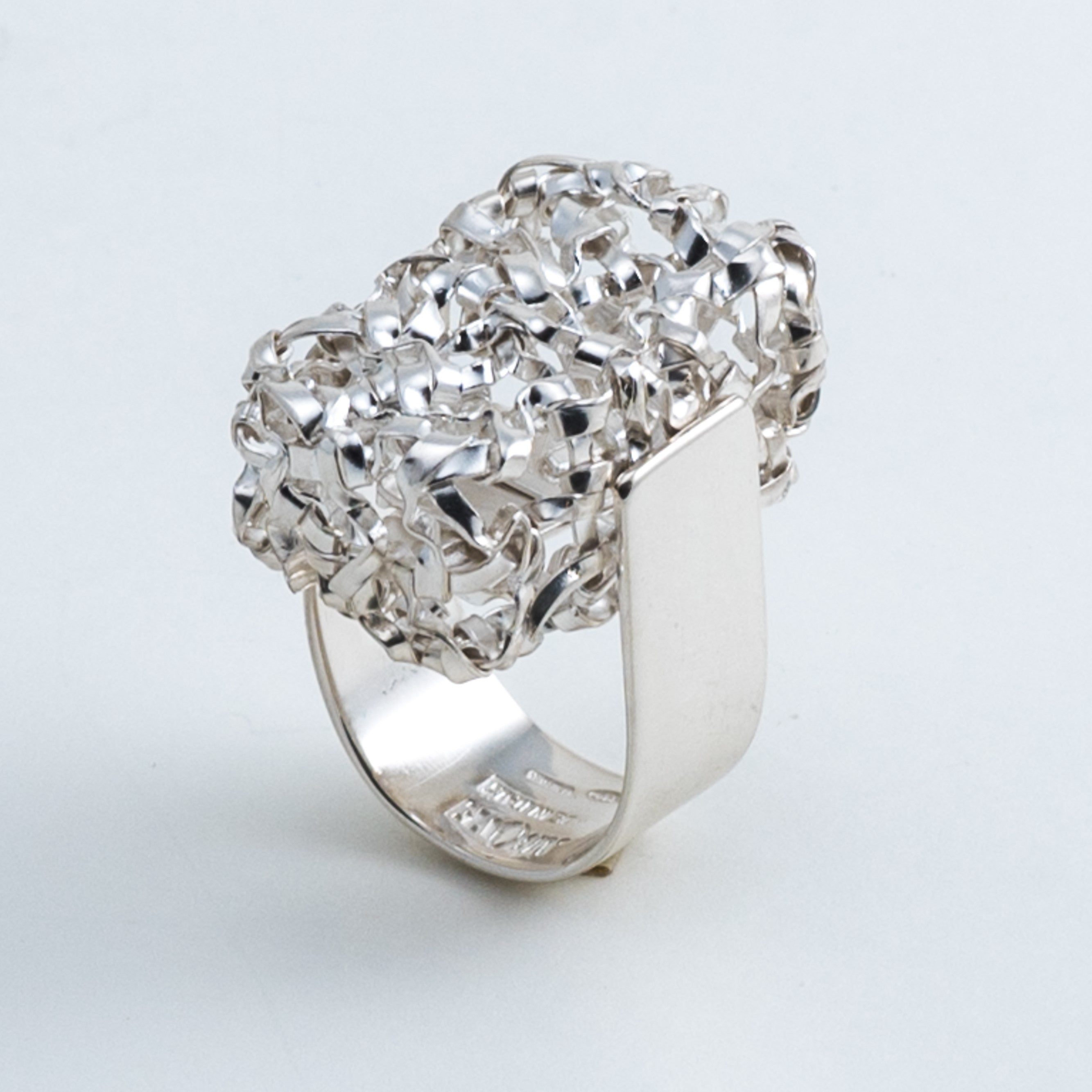 Anello rettangolare intrecciato